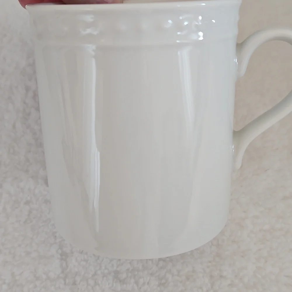 Crate&Barrel Vintage Staccato Elegant White Porcelain Mug Made in Japan Set of 4